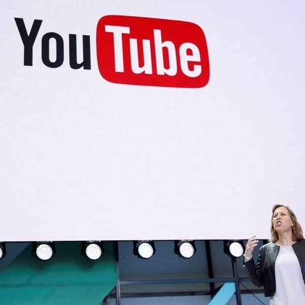 YouTube,соцсети,видео, Ежемесячно четверть населения Земли посещают YouTube